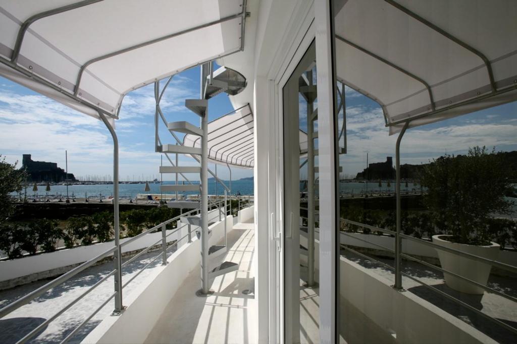 Piccolo Hotel Del Lido Леричі Екстер'єр фото