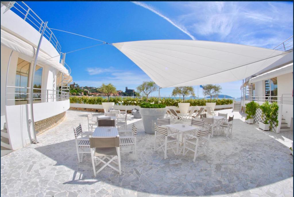 Piccolo Hotel Del Lido Леричі Екстер'єр фото