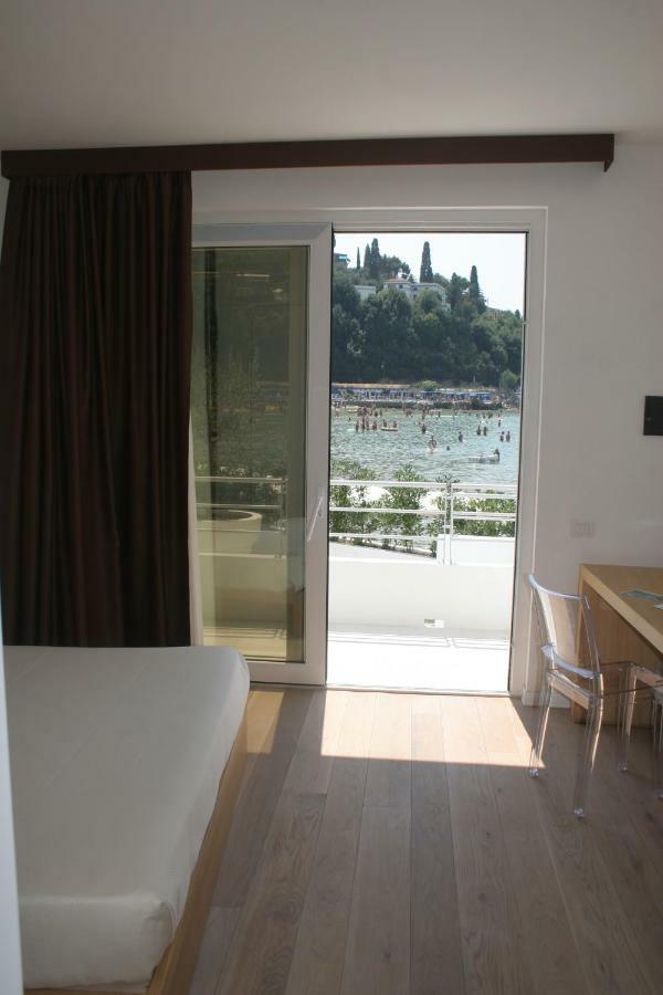 Piccolo Hotel Del Lido Леричі Екстер'єр фото